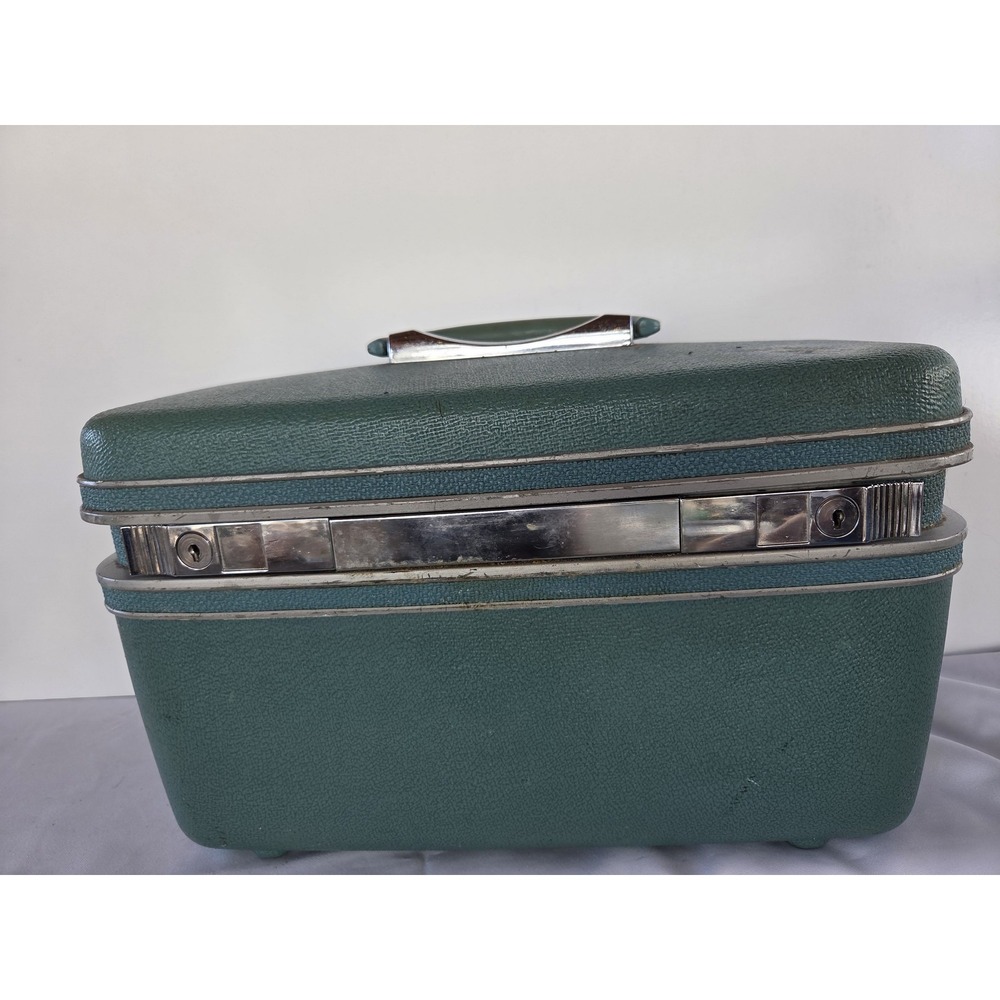 Vintage 1960s Samsonite Silhouette Green Train Case Vanity Makeup Luggage
